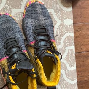 Dame Lillards hoop shoes